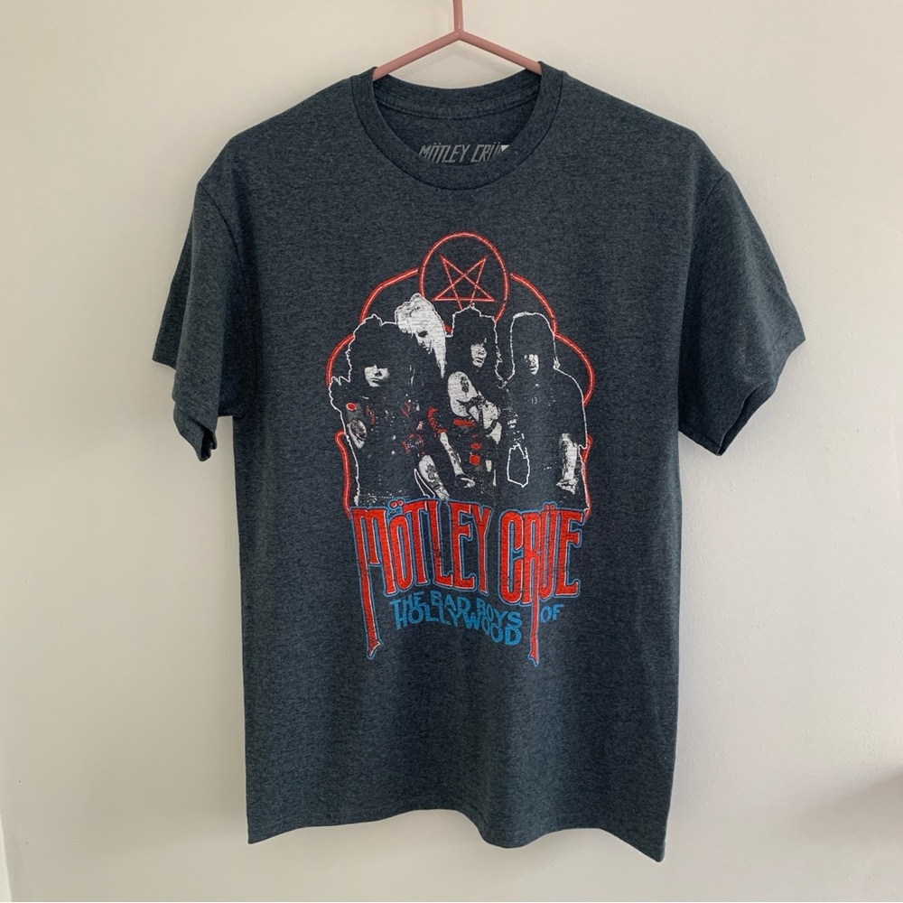 Motley Crew The Bad Boys of Hollywood Graphic T-Shirt - Gray NWT